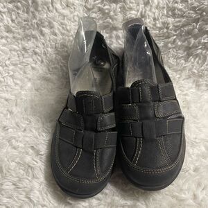 Clarks Black Casual Loafers with Stitch Detail SZ8.5